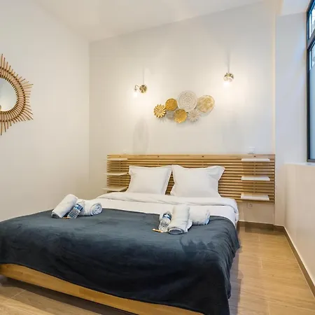 Cmg Boulevard Voltaire / Truillot D *