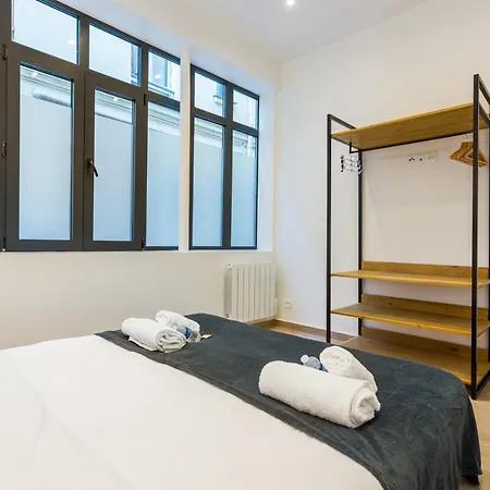 Cmg Boulevard Voltaire / Truillot D * Paris